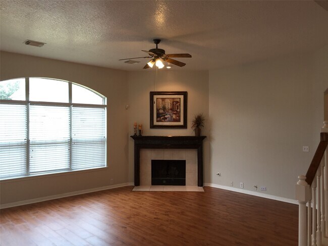 Building Photo - 11218 Timbertree Ln