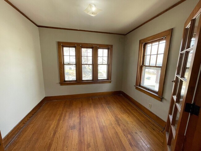 Building Photo - 4273 Wirt St