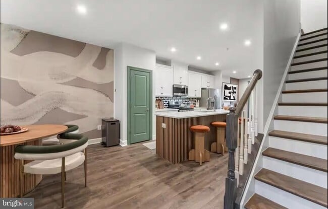 Building Photo - 101 Capital Ct