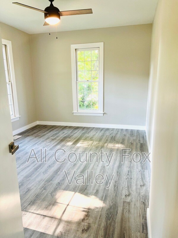 Building Photo - 552 Orange St