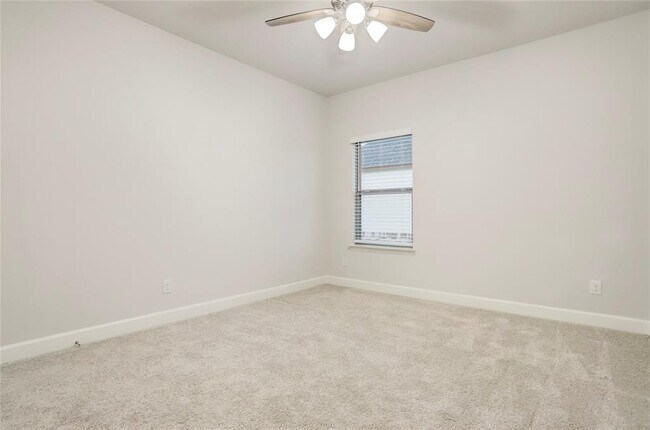 Building Photo - 2327 Partridgeberry Ln
