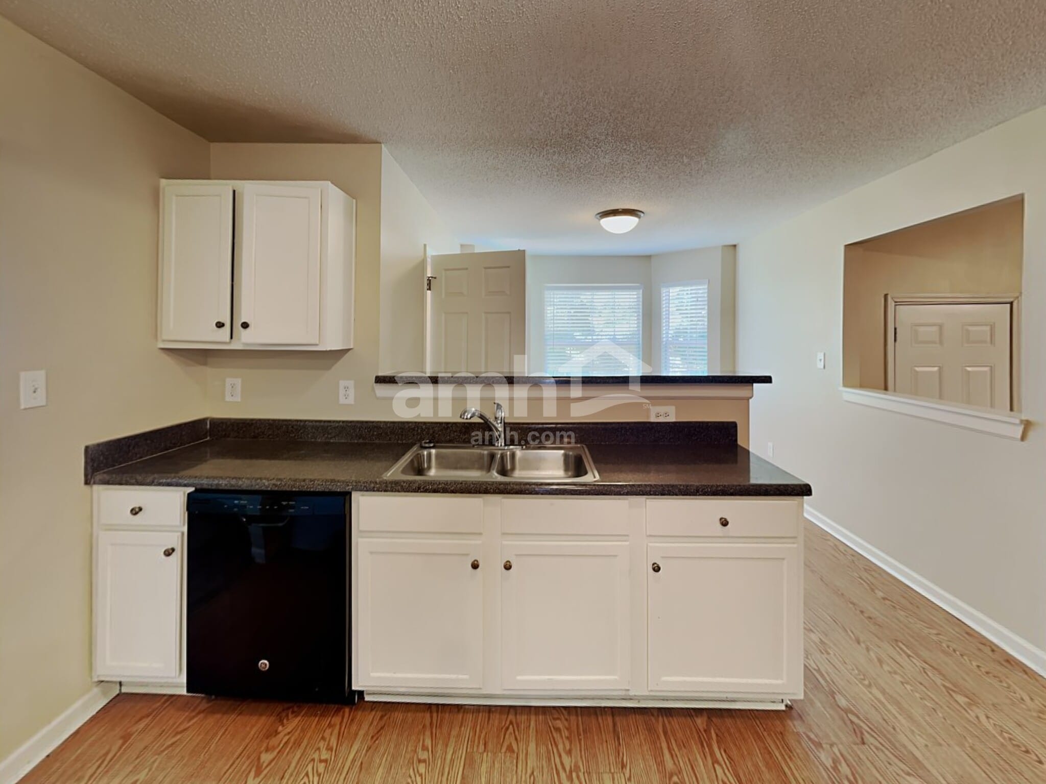 Building Photo - 3094 Lonetree Point