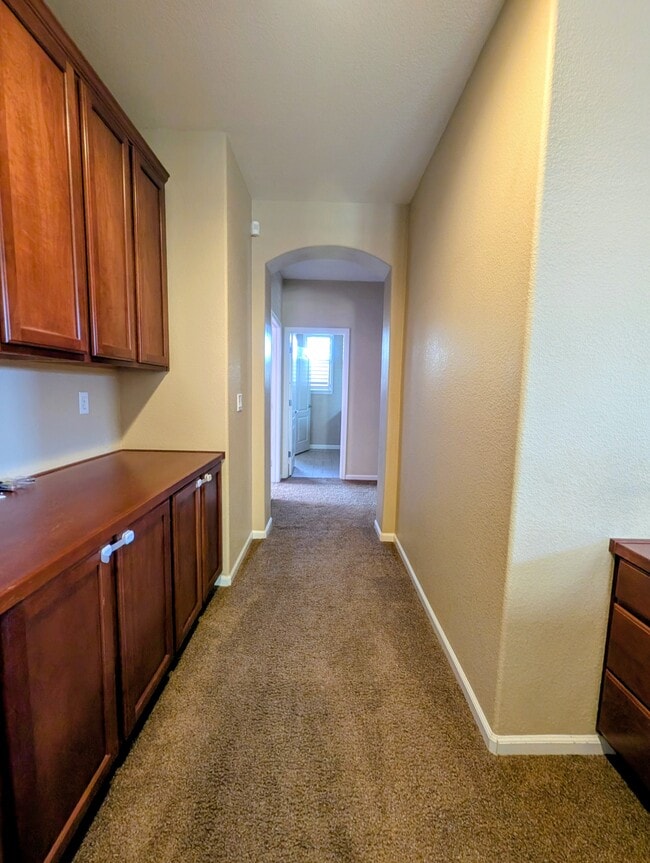 Building Photo - 430 Cicada Ct