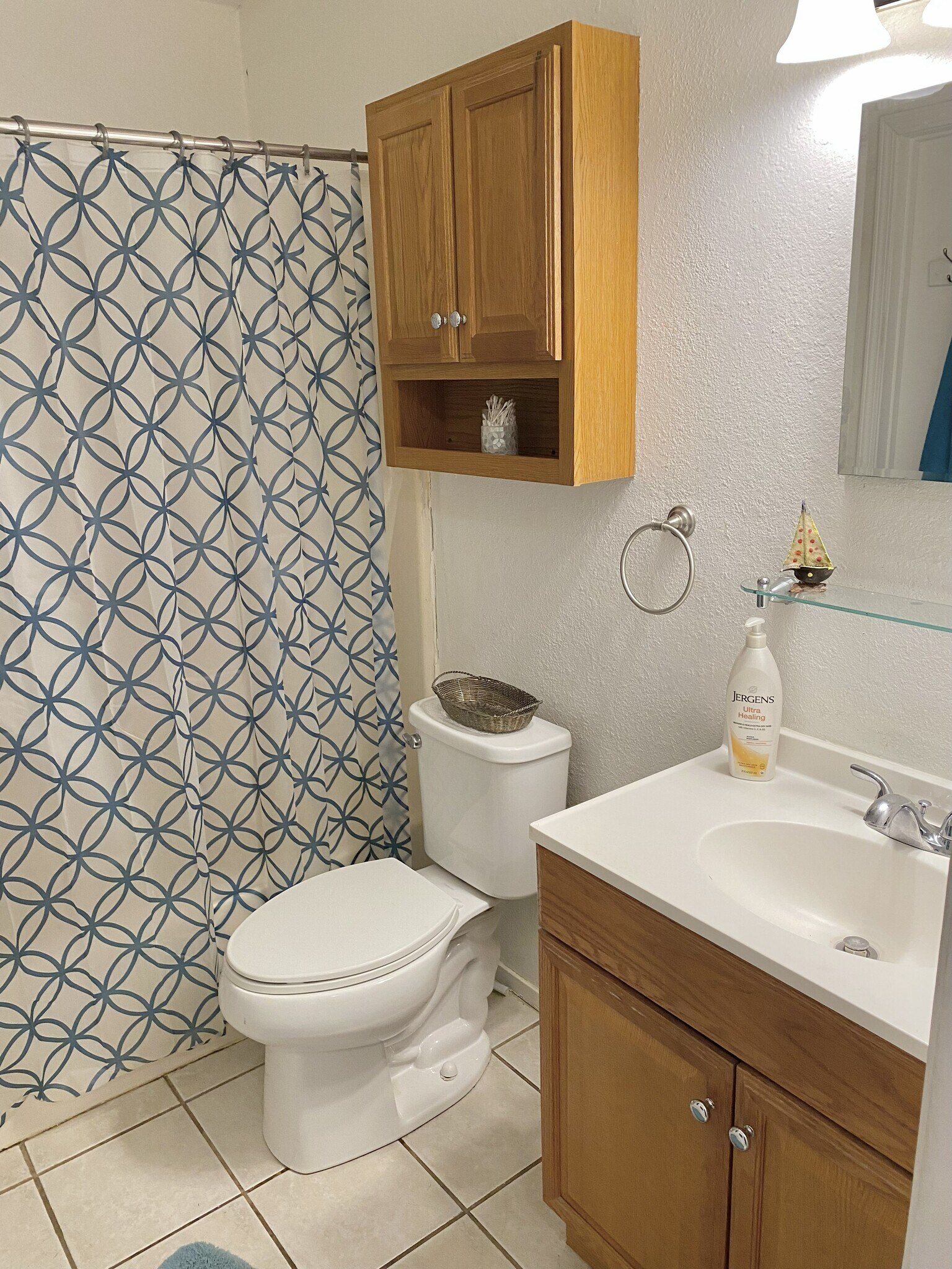 Bathroom - 1918 Castle Gate Cir