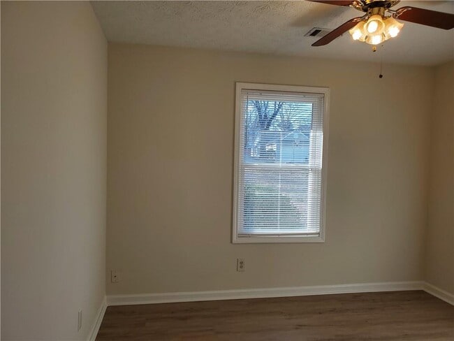 Building Photo - 3113 Waterford Ct