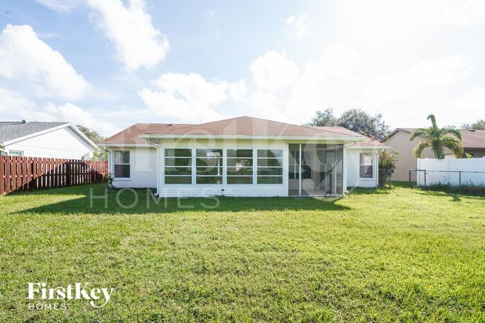 Building Photo - 6219 64th Dr E