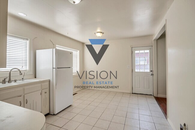 Building Photo - 363 S 800 E