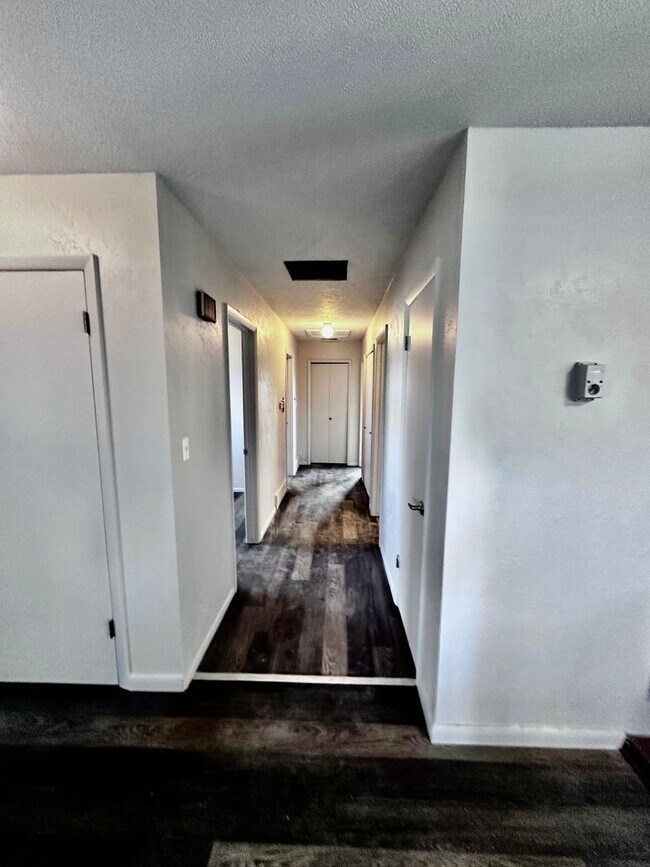 Building Photo - 1743 Burton St