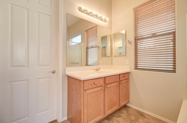 Building Photo - 4120 E Donato Dr