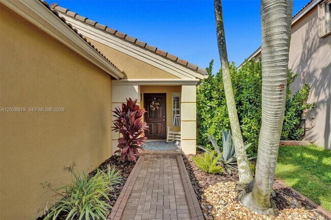Building Photo - 1479 Sunset Way