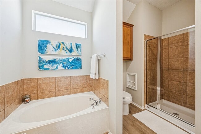 Building Photo - 3319 Leading Point Dr