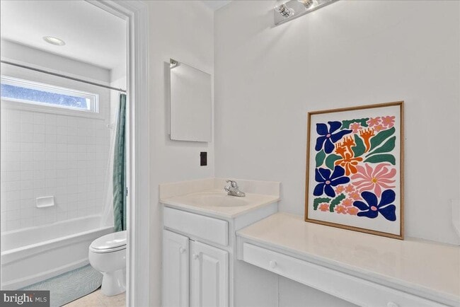 Building Photo - 2206 Green Ginger Cir