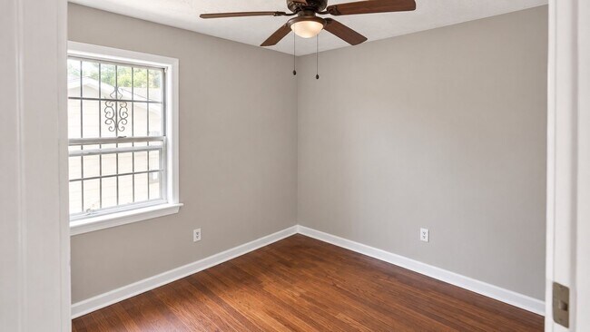 Building Photo - 1415 Geeston St
