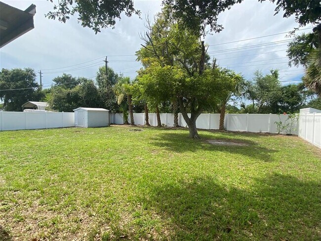Building Photo - 1110 Carmella Cir