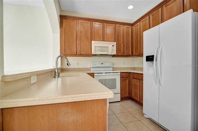 Building Photo - 10494 Park Commons Dr