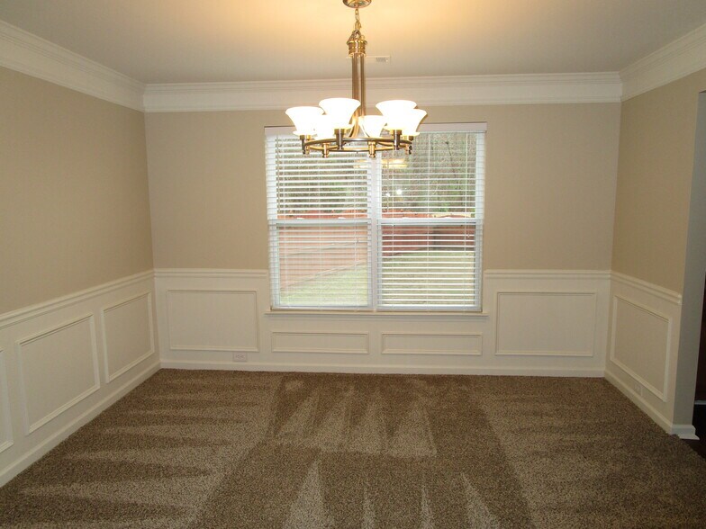 Building Photo - 4178 Ash Tree St