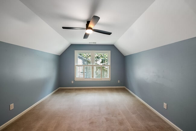 Building Photo - 1011 Willow Ridge Dr