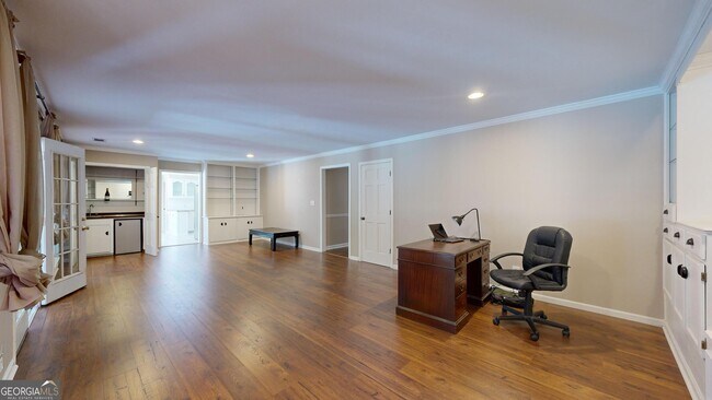 Building Photo - 1531 Dartmouth Ct