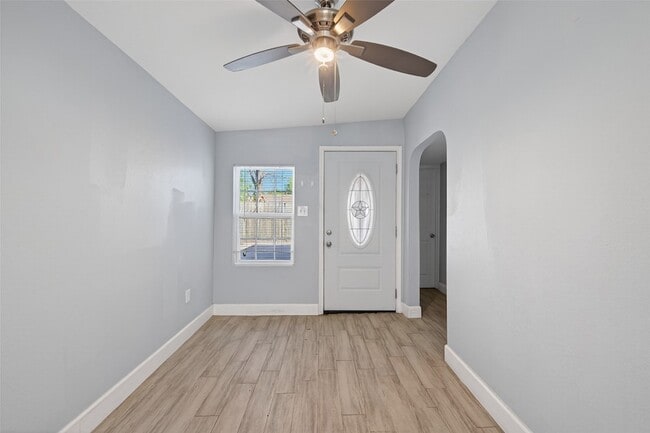 Building Photo - 7454 Navidad Rd