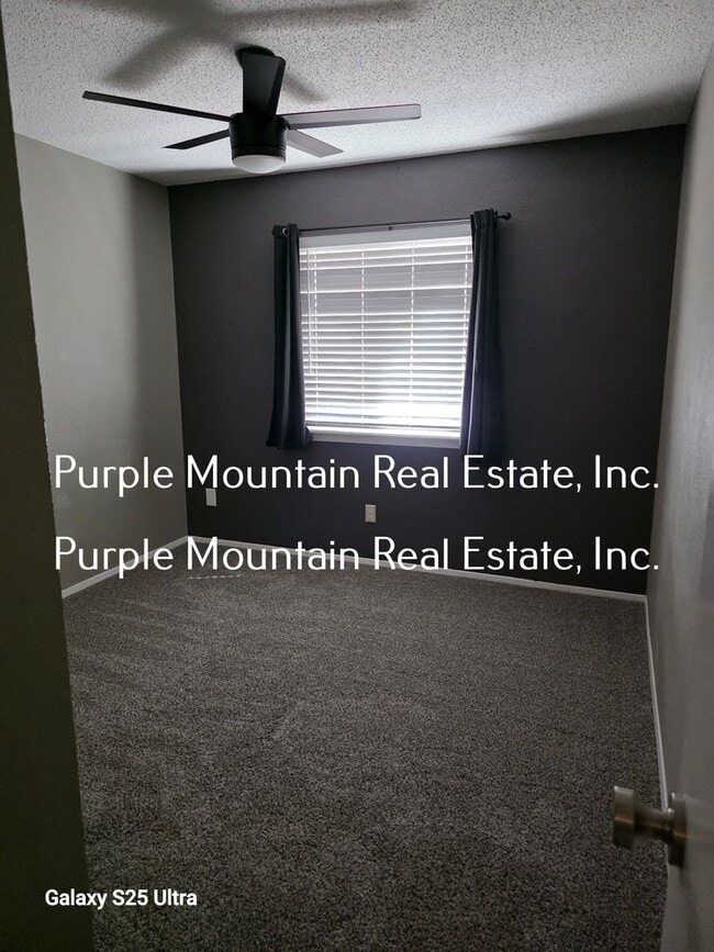 Building Photo - AVAILABLE NOW:  3 Bedrooms, 2 Bath Home for Rent