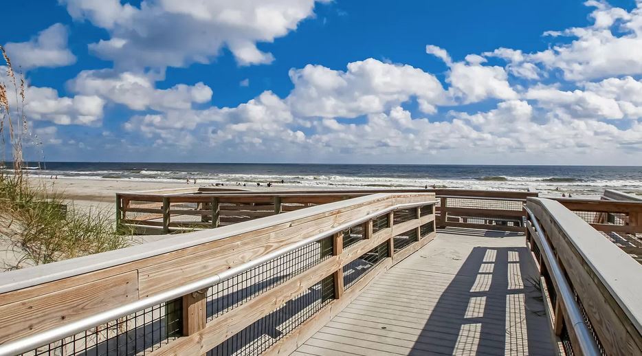 beach walkway - 601 1st St S