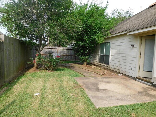 Building Photo - 4211 Creek Hollow Ln
