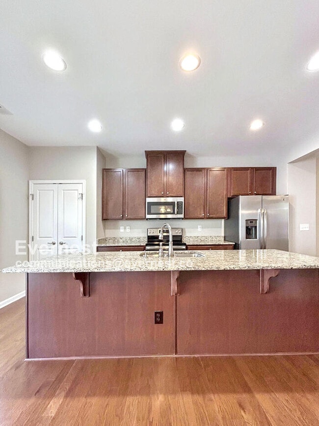 Building Photo - 2547 Norman Isle Dr