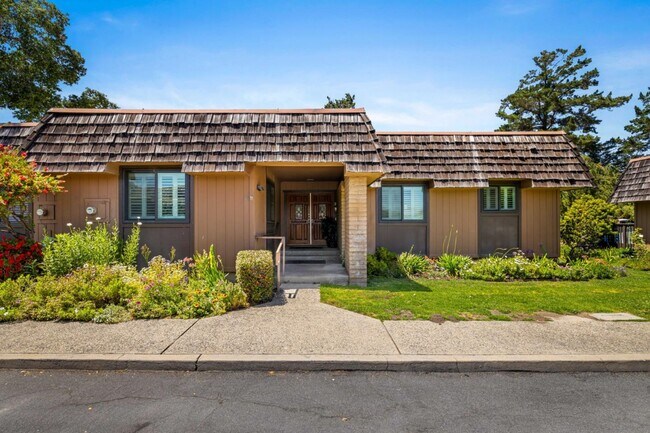 Building Photo - 23799 Monterey Salinas Hwy