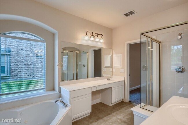 Building Photo - 4 br, 4 bath House - 1707 Teakwood Drive UNIT