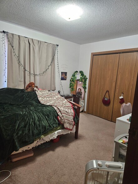 Building Photo - 216 West Ave