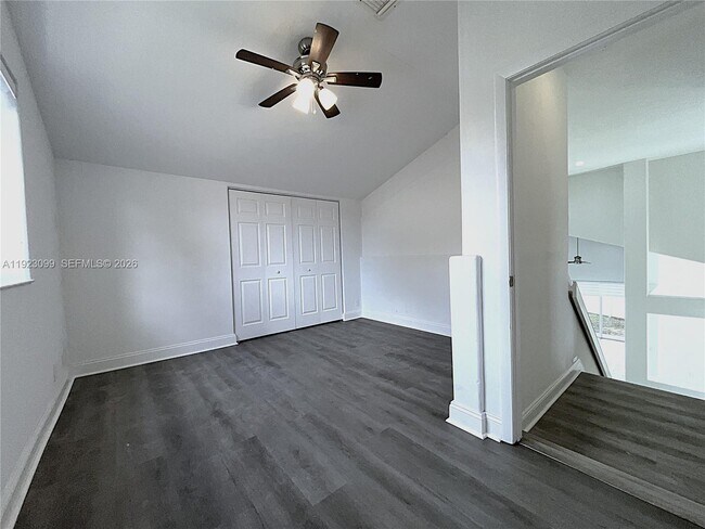 Building Photo - 1127 Laguna Springs Dr