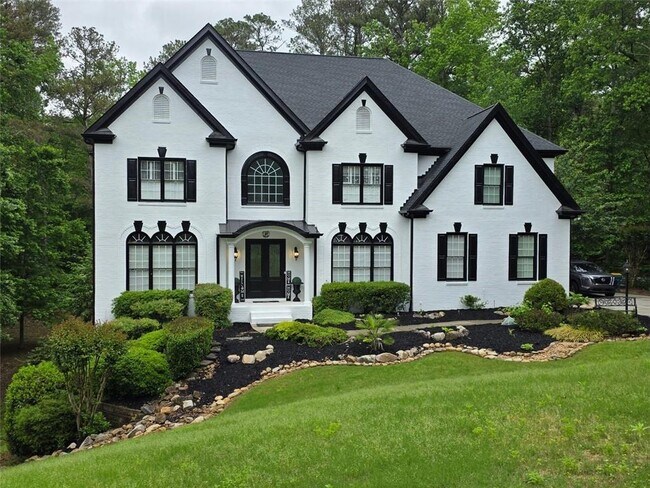 Building Photo - 882 Hallbrook Ln