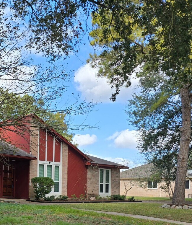 Building Photo - 3722 Westheimer Pl Dr