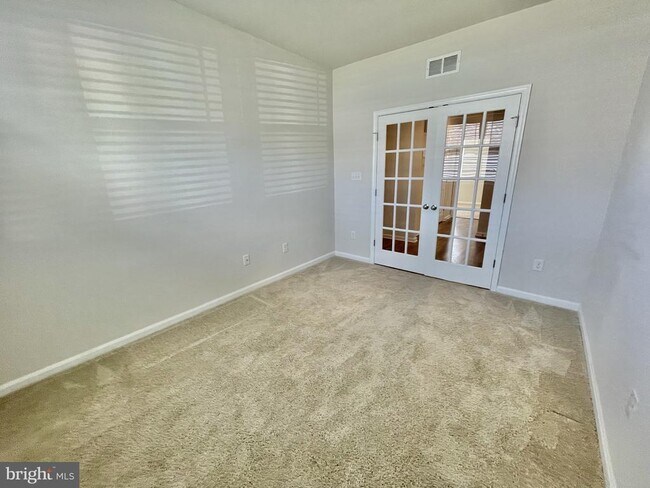 Building Photo - 29847 Sandstone Dr