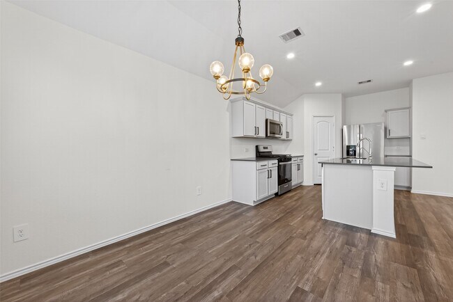 Building Photo - 11933 Summer Oak Trl