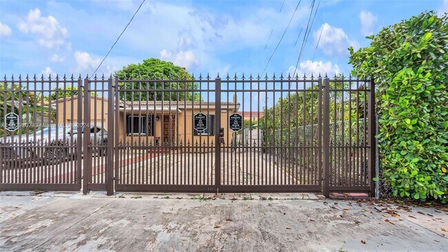 Building Photo - 3333 SW 1st St