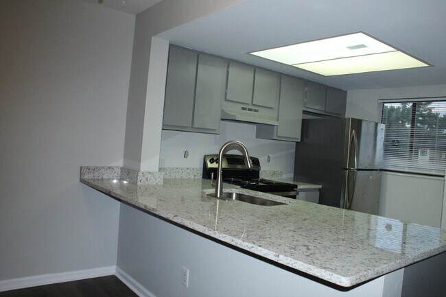 Building Photo - 1007 Windsong Cir