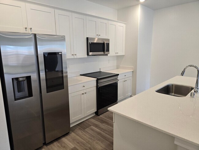 Building Photo - 3 BR 2 BA New Build home available 5/3