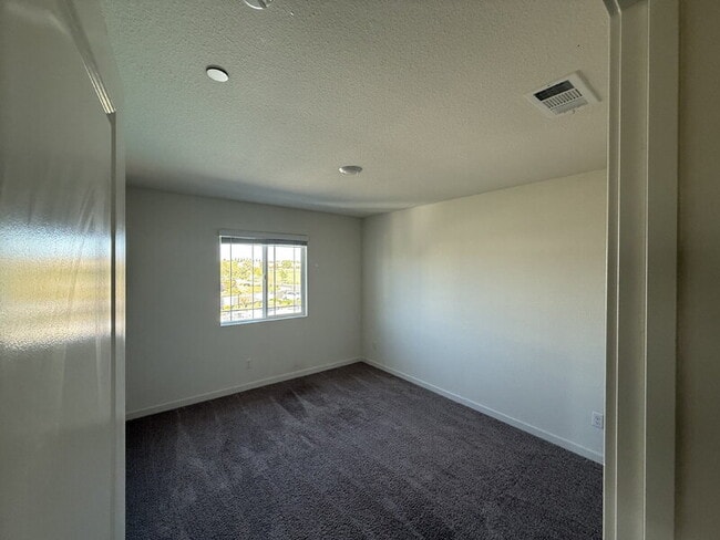 Building Photo - 4364 White Ash Ln