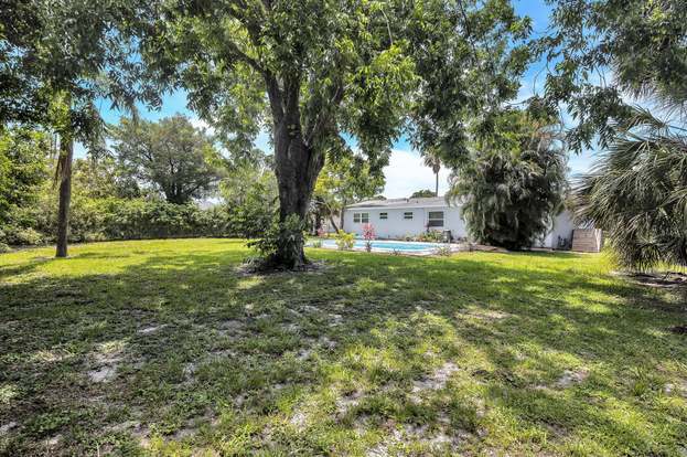 Building Photo - 716 Lund Cir