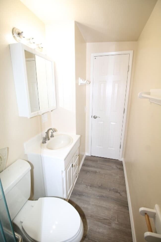 Building Photo - Beautiful Eastside Home