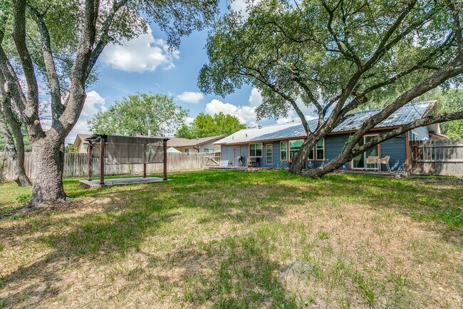 Building Photo - 3-bedroom home in North Star Hills