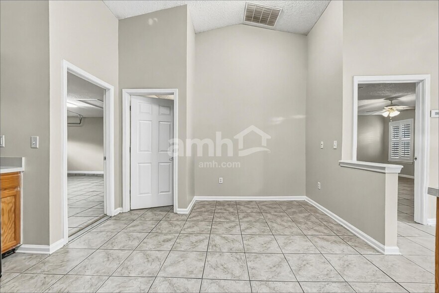 Building Photo - 2720 Cold Creek Blvd