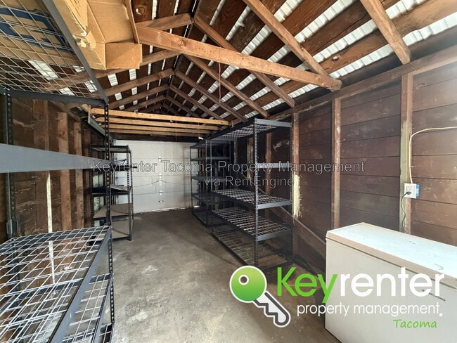 Building Photo - 3622 E Howe St