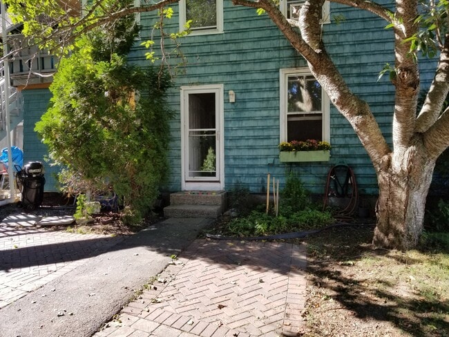 Primary Photo - 120 Liberty St