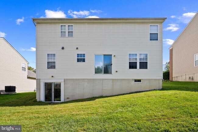 Building Photo - 4530 Rebekka Cir