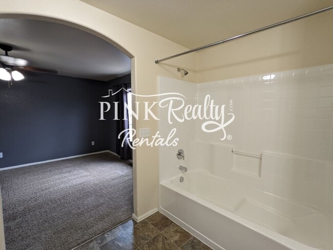 Building Photo - 4853 Pearl Kite View