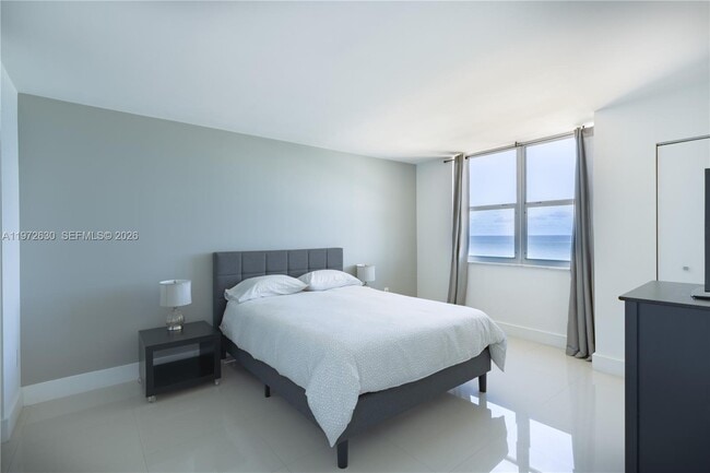 Building Photo - 5701 Collins Ave