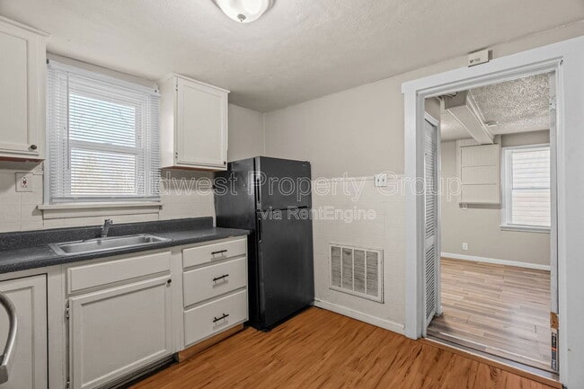 Building Photo - 161 Anistasia Dr