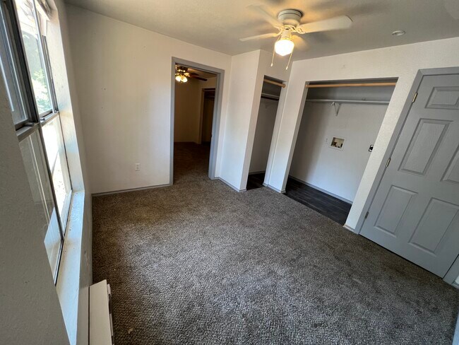 Bed 2 - 610 Williams St